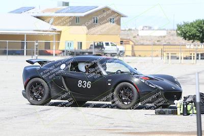 media/May-18-2022-Open Track Racing (Wed) [[f96b7d3cf4]]/Around the Pits/